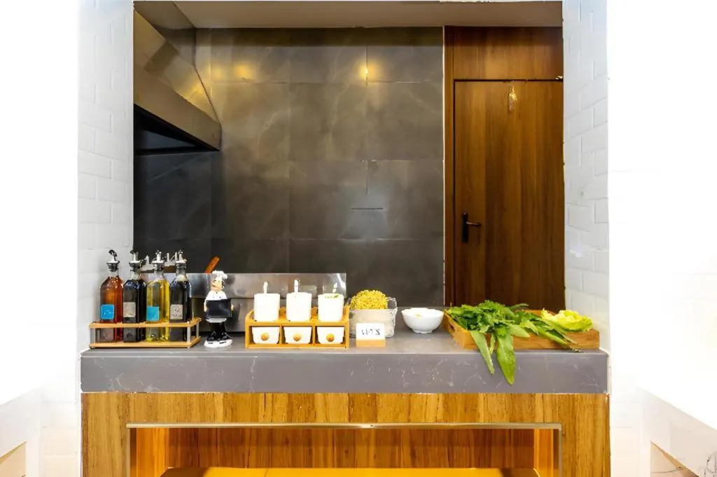 Borrman Hotel Guilin North Railway Station Zhonghao International