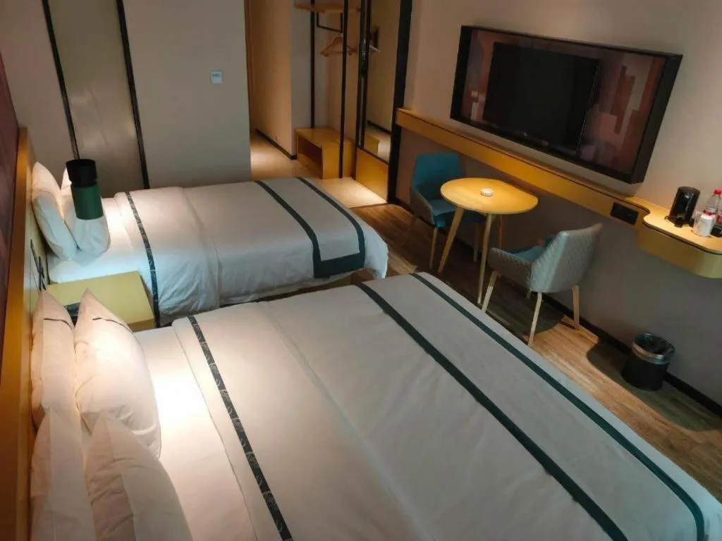 Bed in City Comfort Inn Handan New Century Plaza