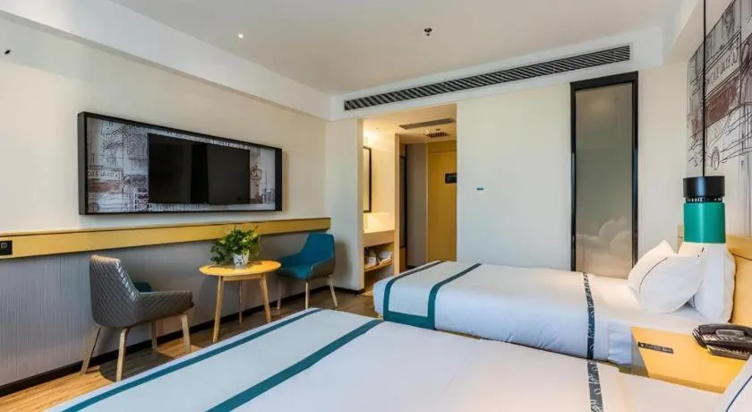 Bed in City Comfort Inn Handan New Century Plaza