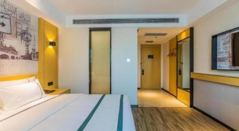 Bed in City Comfort Inn Handan New Century Plaza