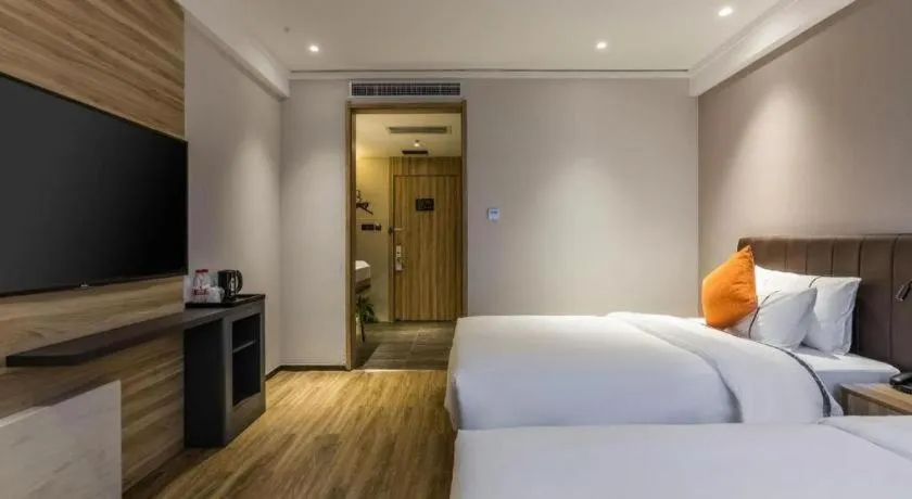 Bed in City Comfort Inn Handan New Century Plaza