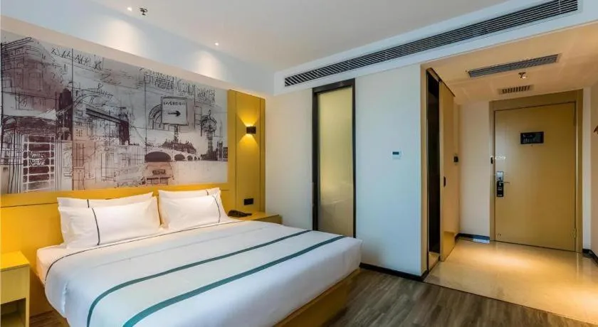 Bed in City Comfort Inn Handan New Century Plaza