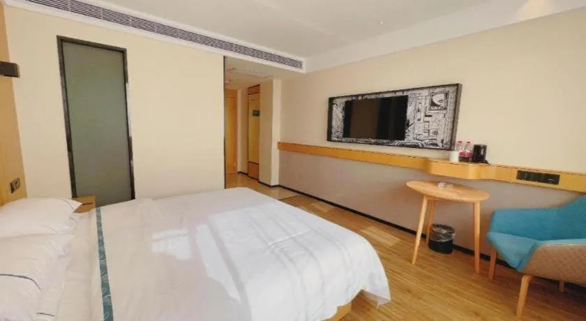 Bed in City Comfort Inn Tangshan Railway Station Lunan District Government