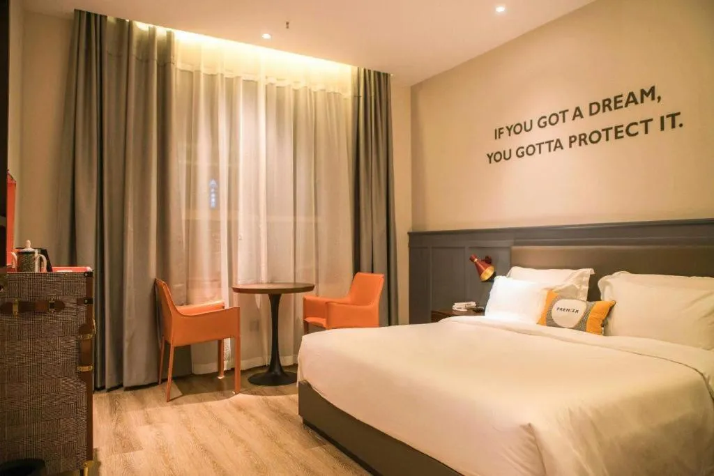 Bed in Premier City Comfort Hotel Wuhan Hankou Railway Station Changgang Road Metro Station