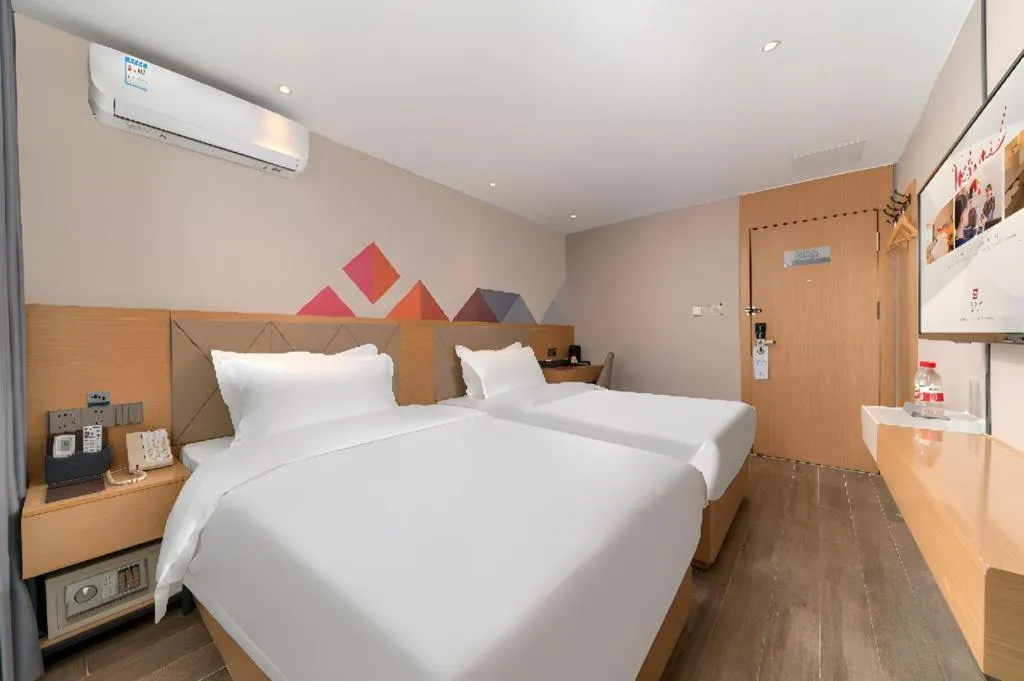 Bed in Borrman Hotel Guangzhou Shisanhang Ximenkou Metro Station