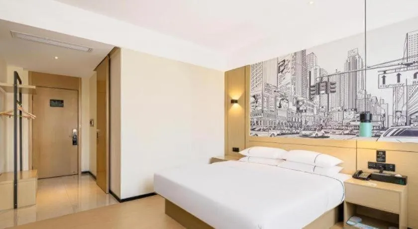 Bed in City Comfort Inn Liuzhou Liudong New District Hualing Youlinghui