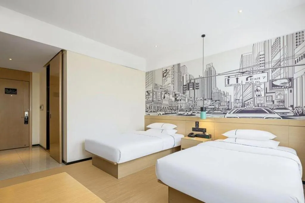 Bed in City Comfort Inn Liuzhou Liudong New District Hualing Youlinghui