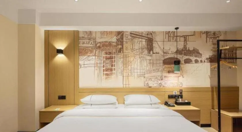 Bed in City Comfort Inn Liuzhou Liudong New District Hualing Youlinghui