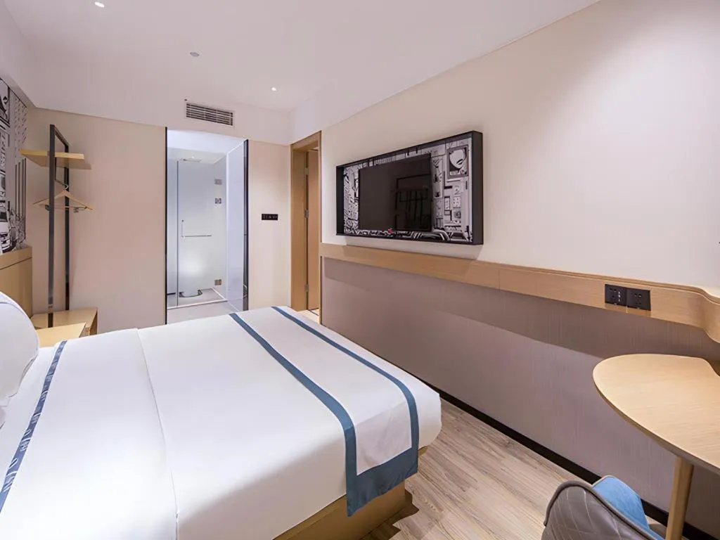 Bed in City Comfort Inn Liuzhou Liudong New District Hualing Youlinghui