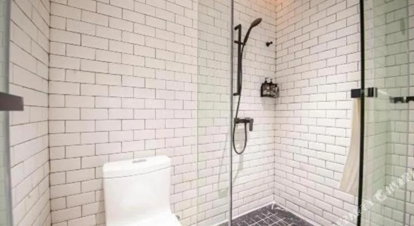 City Comfort Premier Hotel Liuzhou Wuxing Pedestrian Street Jinggu Building