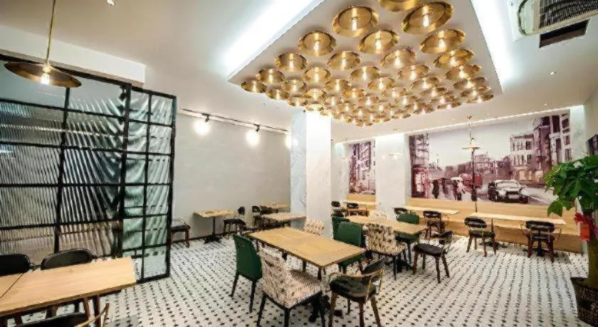 City Comfort Premier Hotel Liuzhou Wuxing Pedestrian Street Jinggu Building