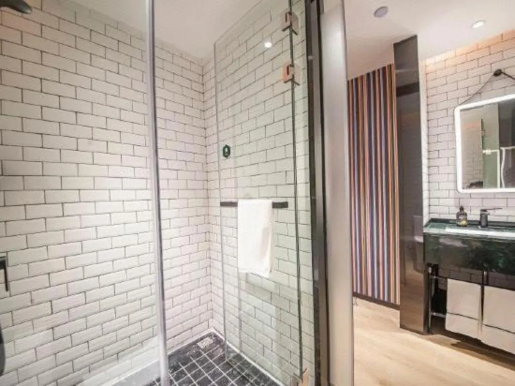 City Comfort Premier Hotel Liuzhou Wuxing Pedestrian Street Jinggu Building