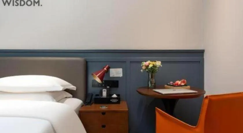 Bed in City Comfort Premier Hotel Liuzhou Wuxing Pedestrian Street Jinggu Building