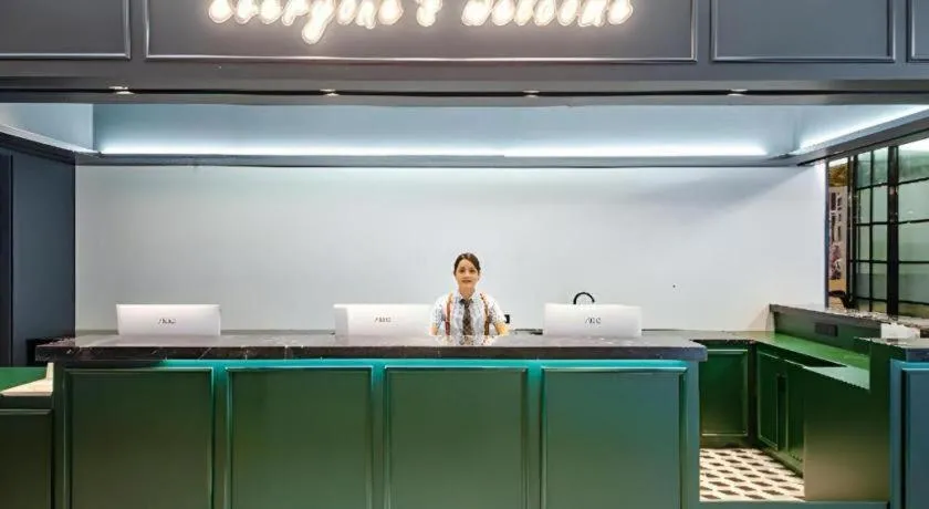 City Comfort Premier Hotel Liuzhou Wuxing Pedestrian Street Jinggu Building