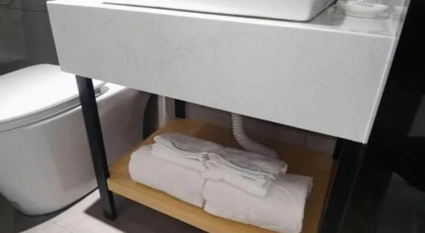 Green Tree Inn Urumqi San'gong Metro Station Exit