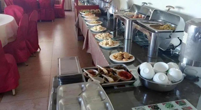 Green Tree Inn Urumqi San'gong Metro Station Exit