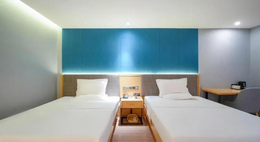 Bed in Green Tree Inn Urumqi San'gong Metro Station Exit