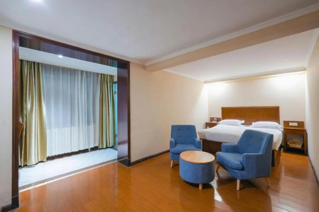 Bed in Green Tree Inn Urumqi San'gong Metro Station Exit