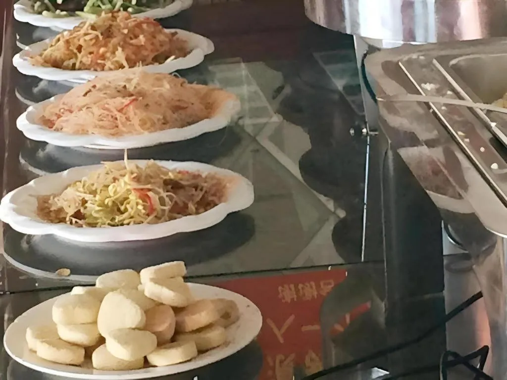 Green Tree Inn Urumqi San'gong Metro Station Exit