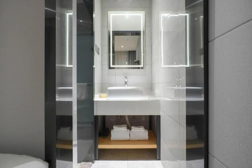 Green Tree Inn Urumqi San'gong Metro Station Exit