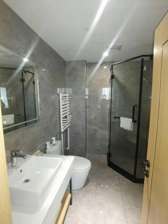 Green Tree Inn Urumqi San'gong Metro Station Exit