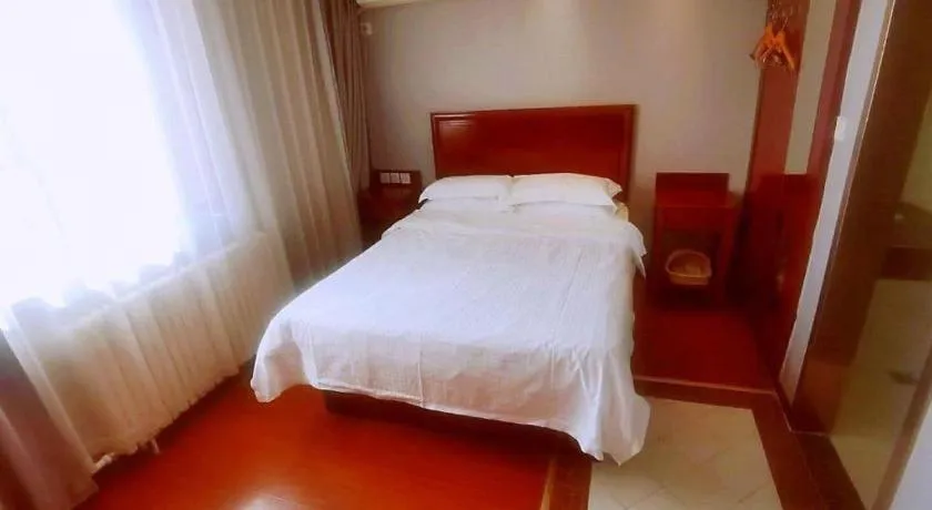 Bed in Green Tree Inn Urumqi San'gong Metro Station Exit