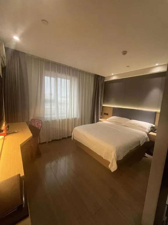 Bed in Green Tree Inn Urumqi San'gong Metro Station Exit