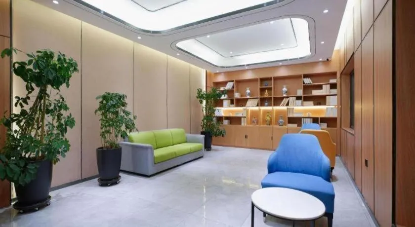 Green Tree Inn Urumqi San'gong Metro Station Exit