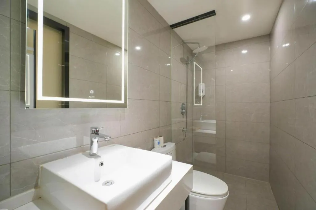 Green Tree Inn Urumqi San'gong Metro Station Exit