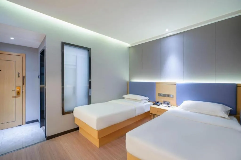 Bed in Green Tree Inn Urumqi San'gong Metro Station Exit