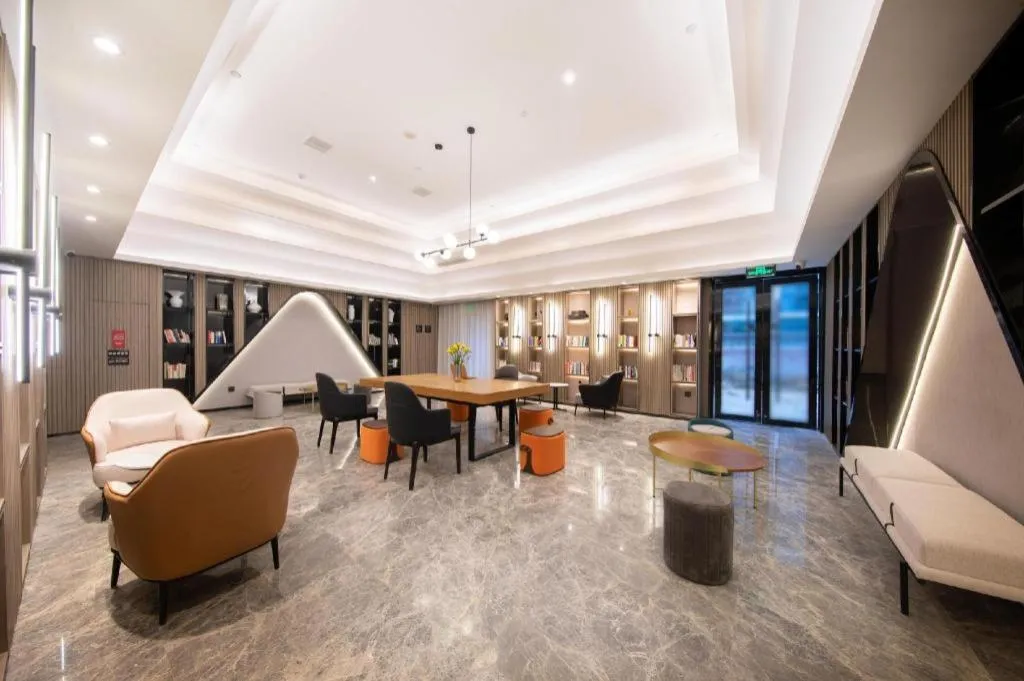 Atour Hotel Huainan Railway Station Commercial and Cultural Square