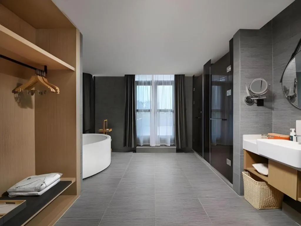 Atour Hotel Huainan Railway Station Commercial and Cultural Square