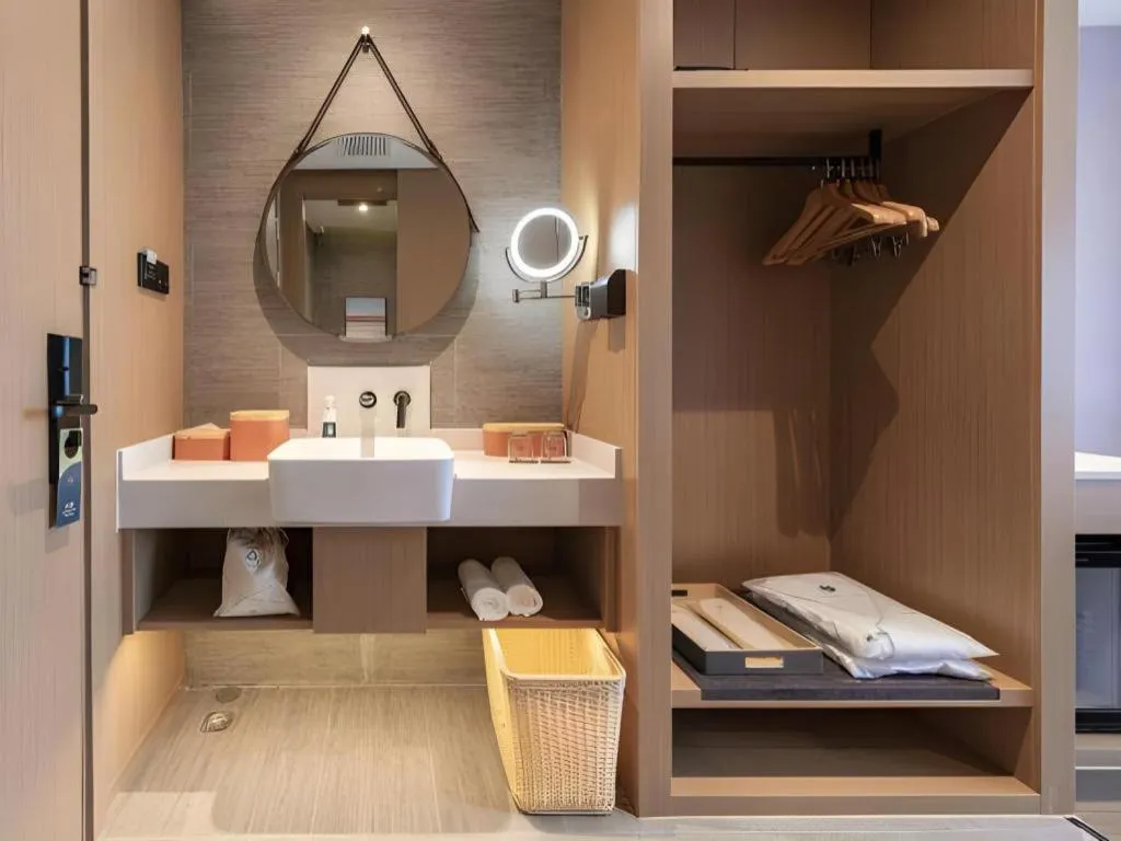 Atour Hotel Huainan Railway Station Commercial and Cultural Square