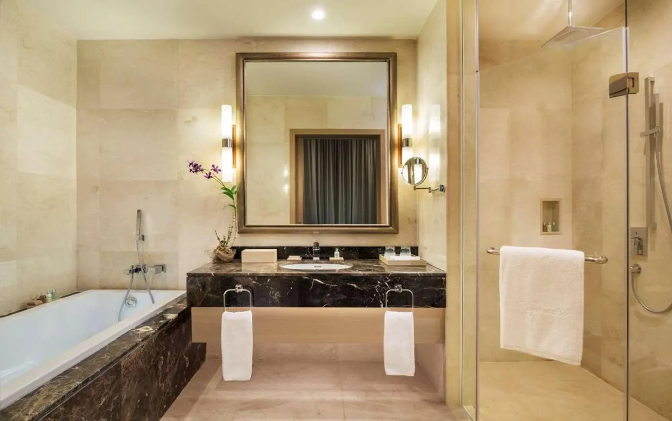 Bathroom in Jasmine Naypyitaw Hotel