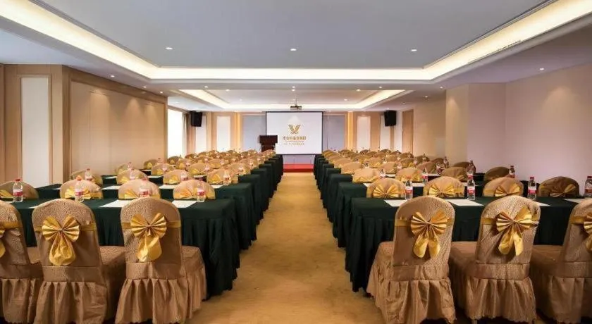 Vienna Hotel Zhengzhou East High-Speed Railway Station