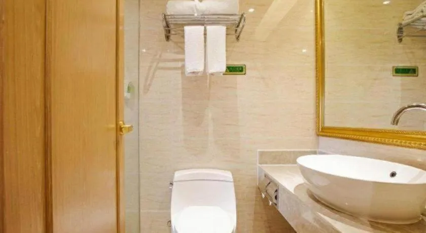 Vienna Hotel Zhengzhou East High-Speed Railway Station