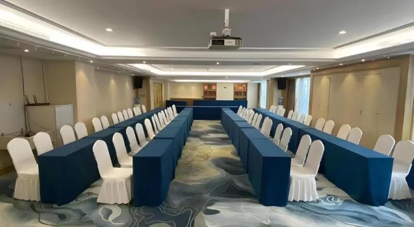 Vienna Hotel Zhengzhou East High-Speed Railway Station