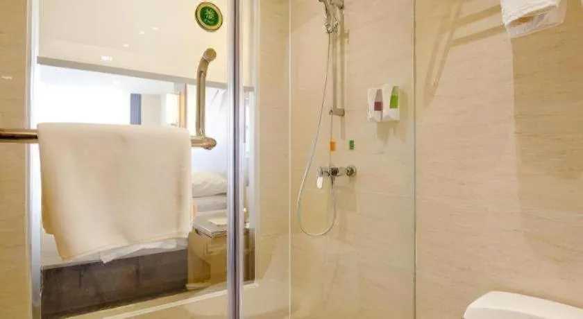 Vienna Hotel Zhengzhou East High-Speed Railway Station