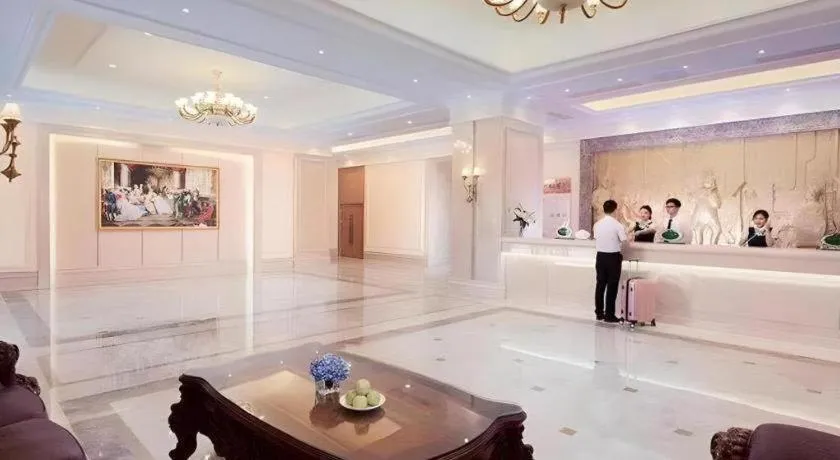 Vienna Hotel Zhengzhou East High-Speed Railway Station