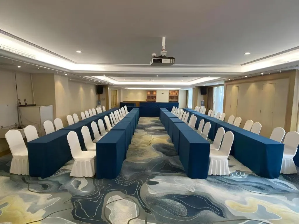 Vienna Hotel Zhengzhou East High-Speed Railway Station