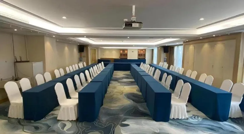 Vienna Hotel Zhengzhou East High-Speed Railway Station