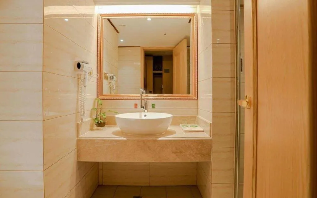 Vienna Hotel Yueyang East Station