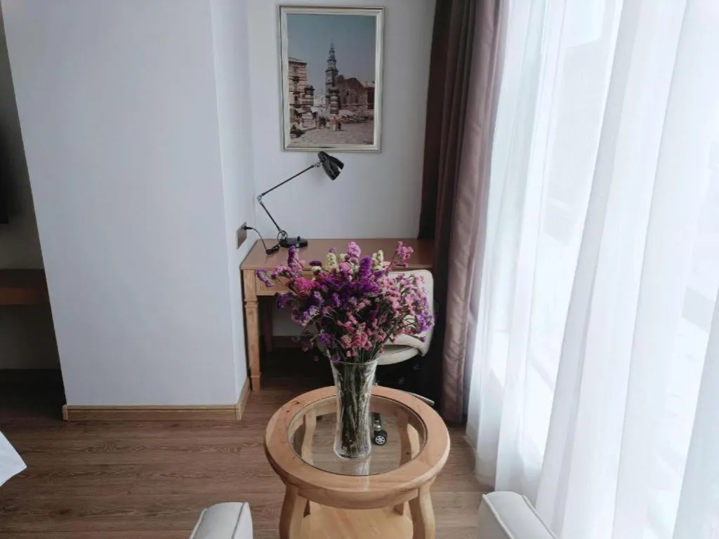 Vienna Hotel Yueyang East Station