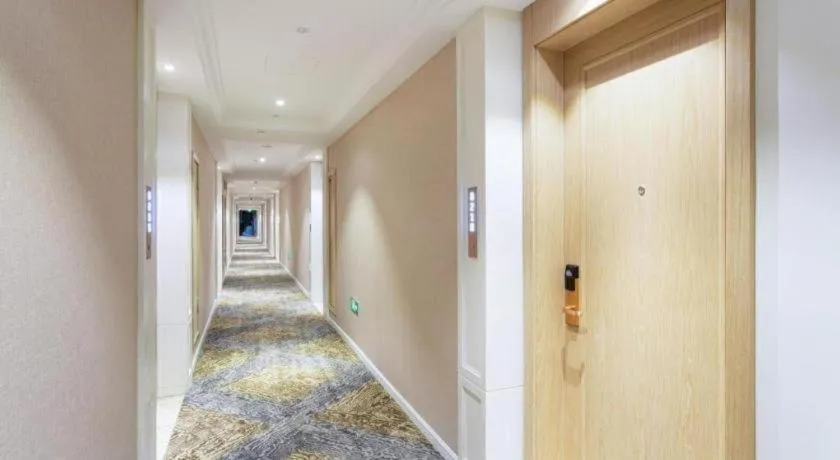 Vienna Hotel Chongqing West Station Square