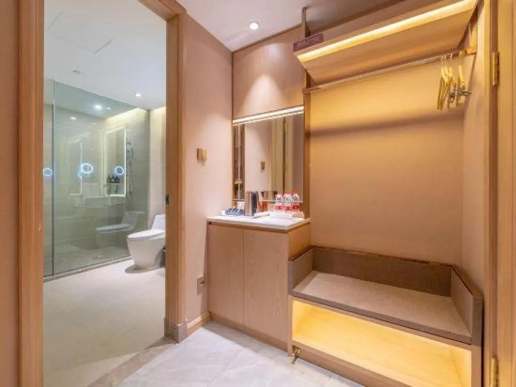 Vienna Hotel Chongqing West Station Square