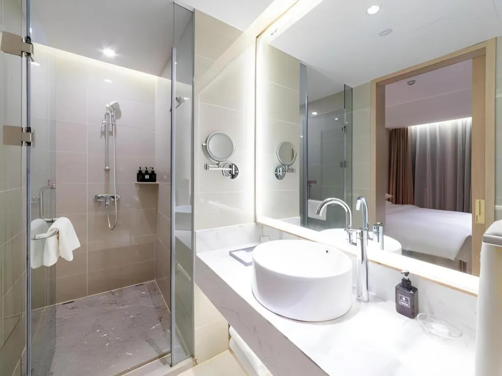 Vienna Hotel Chongqing West Station Square