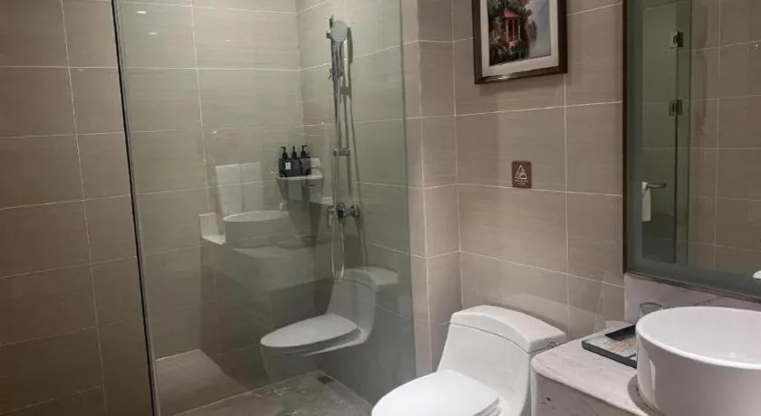 Vienna Hotel Chongqing West Station Square