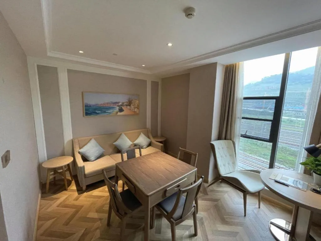 Vienna Hotel Chongqing West Station Square