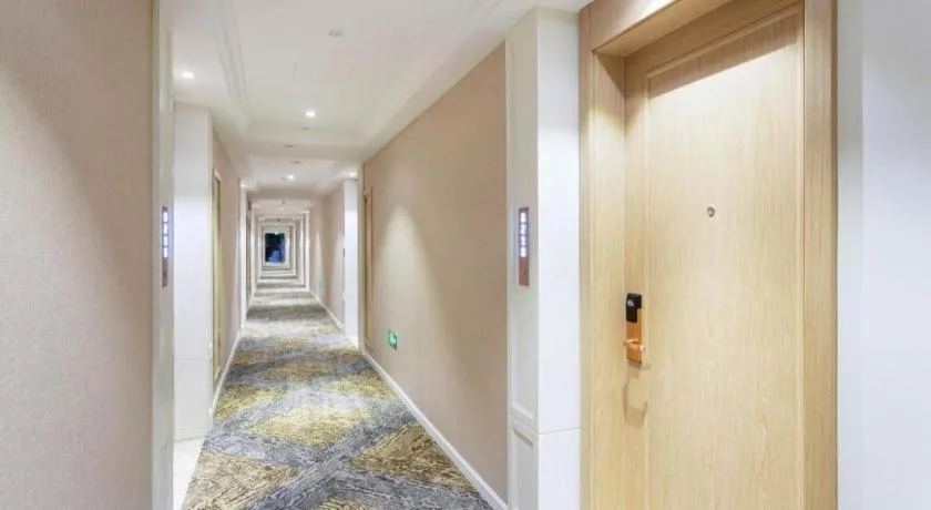 Vienna Hotel Chongqing West Station Square