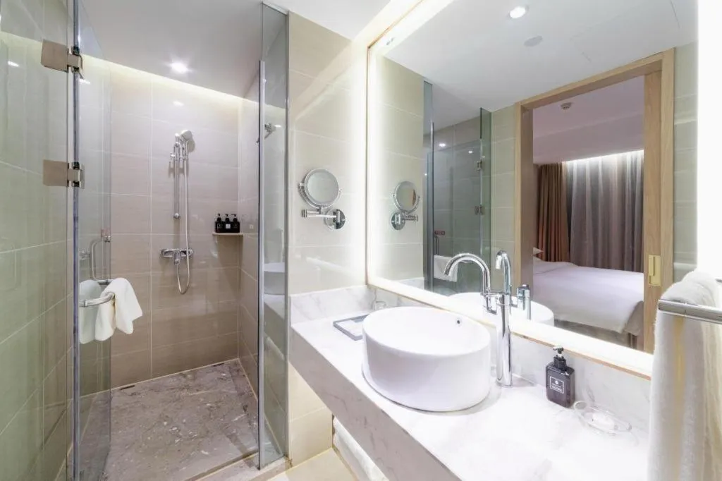 Vienna Hotel Chongqing West Station Square